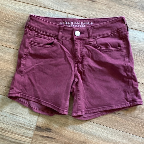 American Eagle sz 2 midi jean shorts euc - Picture 1 of 6